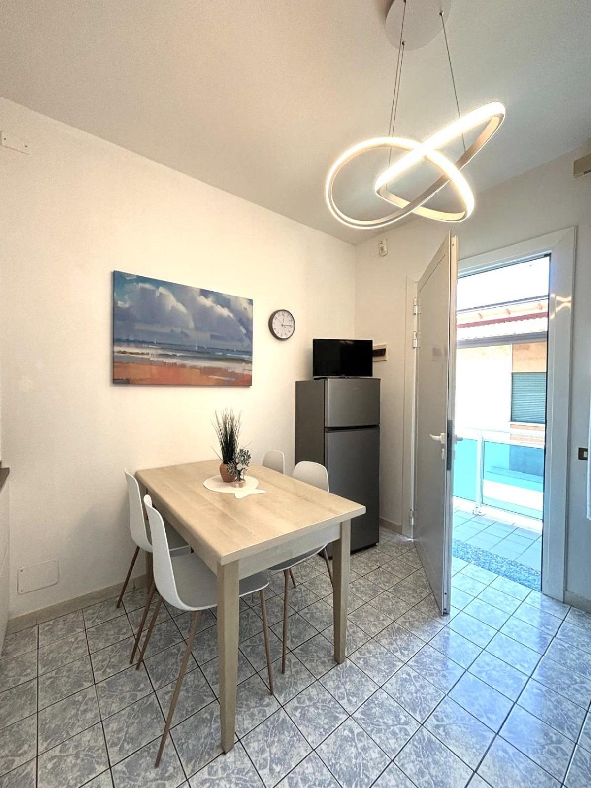Bilocali Casa De Lazzari - Piazza Brescia - Adria Holiday Jesolo - Family Apartments Lido di Jesolo Exterior foto